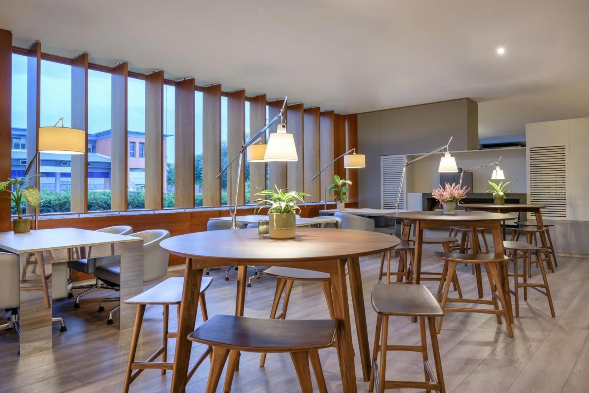 Hotel Ac Forum By Marriott 4*